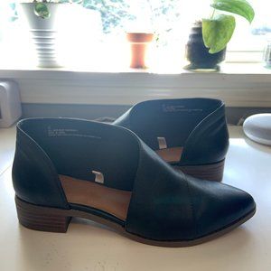 Universal Thread Black Wenda Cut Out Booties